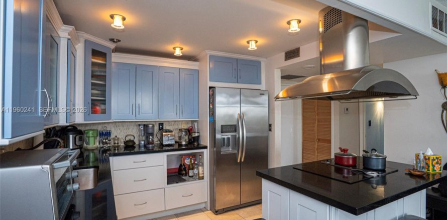 Condominio en Hallandale Beach, Florida, 1 dormitorio  № 2020166