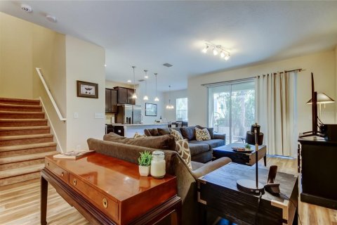 Townhouse in Tampa, Florida 3 bedrooms, 183.57 sq.m. № 1642517 - photo 3