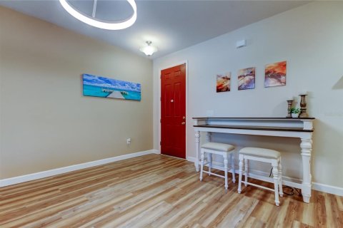 Townhouse in Tampa, Florida 3 bedrooms, 183.57 sq.m. № 1642517 - photo 10