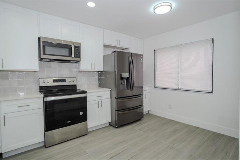 Condo in Orlando, Florida, 2 bedrooms № 2110271 - photo 3