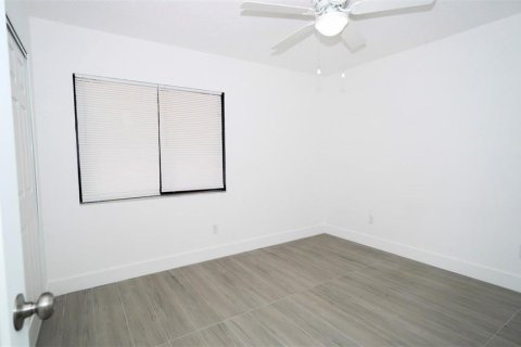Condo in Orlando, Florida, 2 bedrooms № 2110271 - photo 14