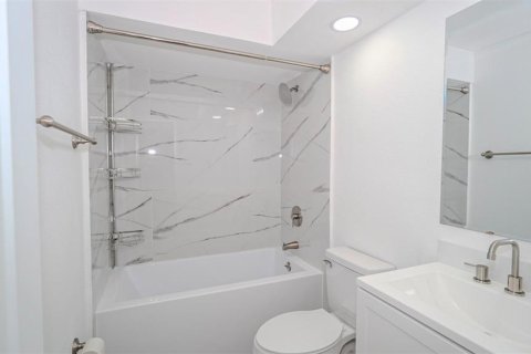 Condo in Orlando, Florida, 2 bedrooms № 2110271 - photo 17