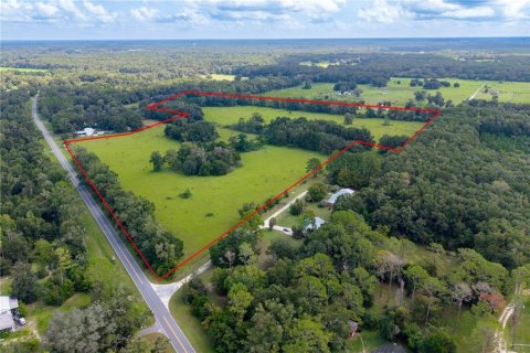 Terreno en High Springs, Florida № 2356065