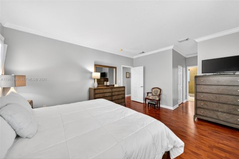 House in Miami, Florida 4 bedrooms № 2023208 - photo 25