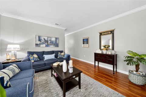 House in Miami, Florida 4 bedrooms № 2023208 - photo 6