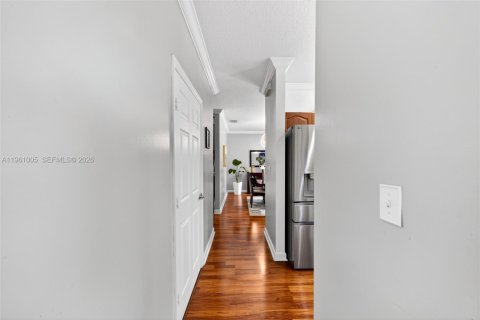 House in Miami, Florida 4 bedrooms № 2023208 - photo 15