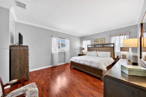 House in Miami, Florida 4 bedrooms № 2023208 - photo 24