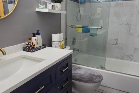 Townhouse in Tamarac, Florida 3 bedrooms, 162.49 sq.m. № 2083289 - photo 14