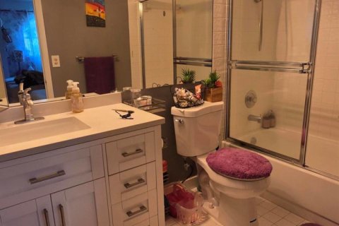Townhouse in Tamarac, Florida 3 bedrooms, 162.49 sq.m. № 2083289 - photo 9