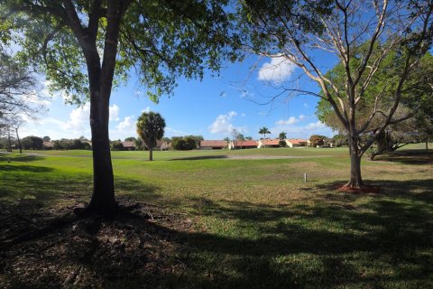 Townhouse in Tamarac, Florida 3 bedrooms, 162.49 sq.m. № 2083289 - photo 16
