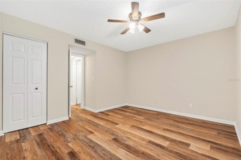 Condo in Tampa, Florida, 2 bedrooms  № 1848719 - photo 11