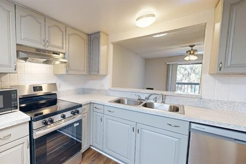 Condo in Tampa, Florida, 2 bedrooms  № 1848719 - photo 2