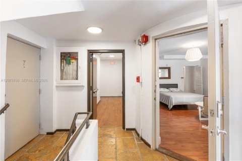 Снять в аренду кондоминиум в Майами-Бич, Флорида 39.3м2, № 2266104 - фото 10