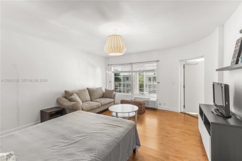 Снять в аренду кондоминиум в Майами-Бич, Флорида 39.3м2, № 2266104 - фото 2