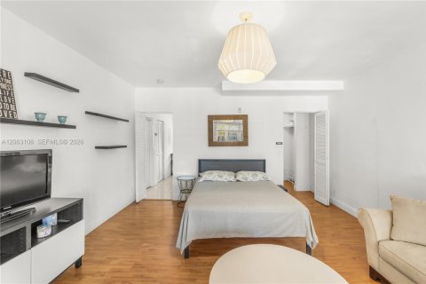 Снять в аренду кондоминиум в Майами-Бич, Флорида 39.3м2, № 2266104 - фото 12
