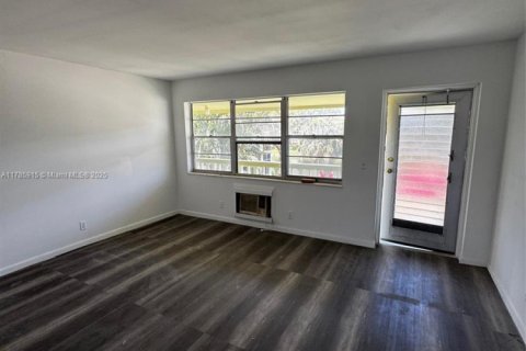 Copropriété à vendre à West Palm Beach, Floride: 1 chambre, 52.95 m2 № 2021237 - photo 3