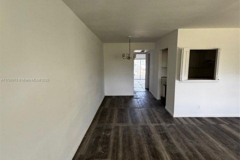 Copropriété à vendre à West Palm Beach, Floride: 1 chambre, 52.95 m2 № 2021237 - photo 2
