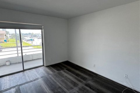 Copropriété à vendre à West Palm Beach, Floride: 1 chambre, 52.95 m2 № 2021237 - photo 6