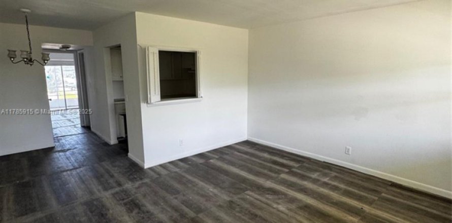 Condo à West Palm Beach, Floride, 1 chambre № 2021237