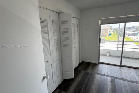 Copropriété à vendre à West Palm Beach, Floride: 1 chambre, 52.95 m2 № 2021237 - photo 7