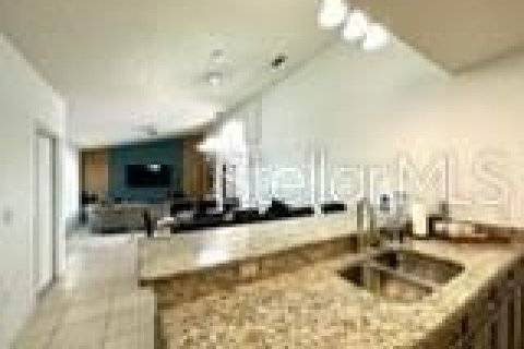 House in Davenport, Florida 3 bedrooms, 123.37 sq.m. № 2218156 - photo 11