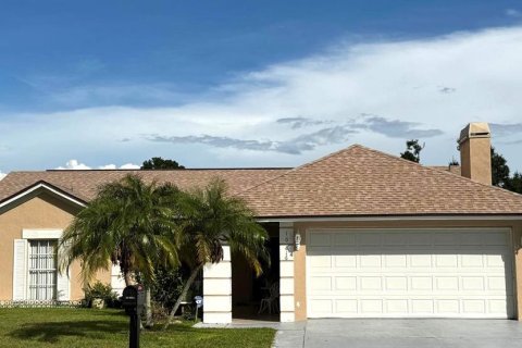 House in Tampa, Florida 3 bedrooms, 203.27 sq.m. № 1846984 - photo 1