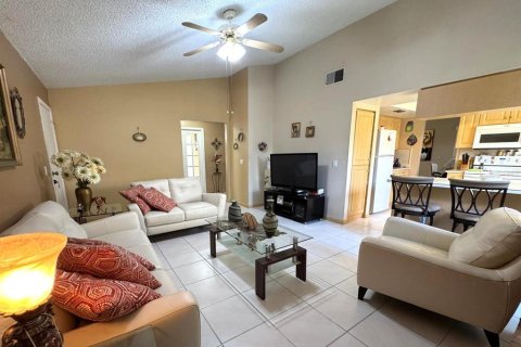 House in Tampa, Florida 3 bedrooms, 203.27 sq.m. № 1846984 - photo 9