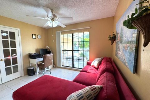 House in Tampa, Florida 3 bedrooms, 203.27 sq.m. № 1846984 - photo 13