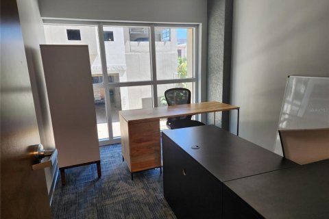 Immobilier commercial à louer à Tampa, Floride: 68.84 m2 № 1842164 - photo 3
