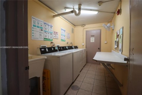 Copropriété à louer à Sunny Isles Beach, Floride: 1 chambre, 67.35 m2 № 2360151 - photo 15