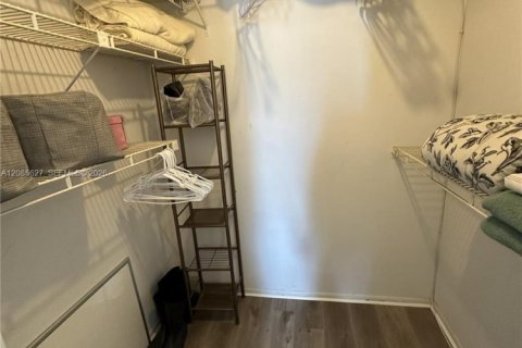 Copropriété à louer à Sunny Isles Beach, Floride: 1 chambre, 67.35 m2 № 2360151 - photo 10