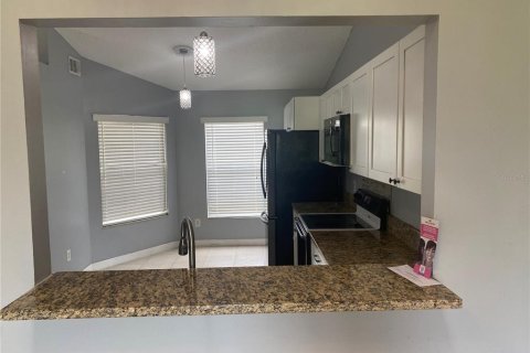 Townhouse in Kissimmee, Florida 3 bedrooms, 136.66 sq.m. № 2266477 - photo 13