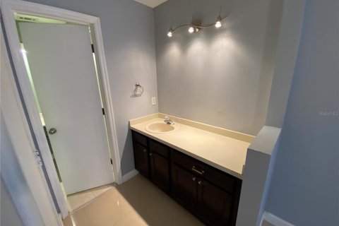 Townhouse in Kissimmee, Florida 3 bedrooms, 136.66 sq.m. № 2266477 - photo 16