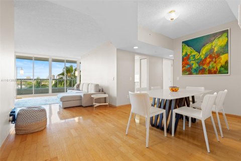 Кондоминиум с 2 спальнями в Авентура, Флорида № 2014694