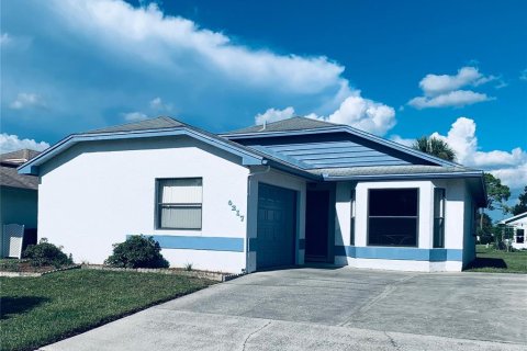 House in Lakeland, Florida 2 bedrooms, 111.76 sq.m. № 2306505