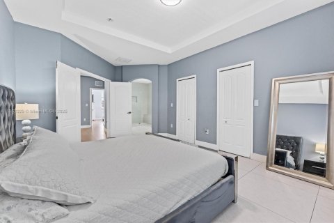 Купить виллу или дом в Дорал, Флорида 5 спален, 218.78м2, № 1891020 - фото 26