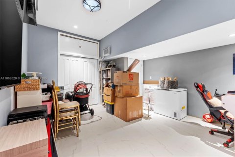 Купить виллу или дом в Дорал, Флорида 5 спален, 218.78м2, № 1891020 - фото 22