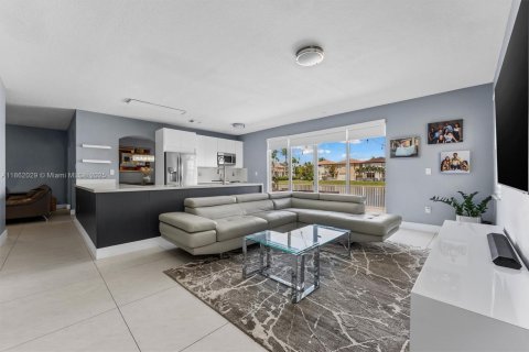 Купить виллу или дом в Дорал, Флорида 5 спален, 218.78м2, № 1891020 - фото 15