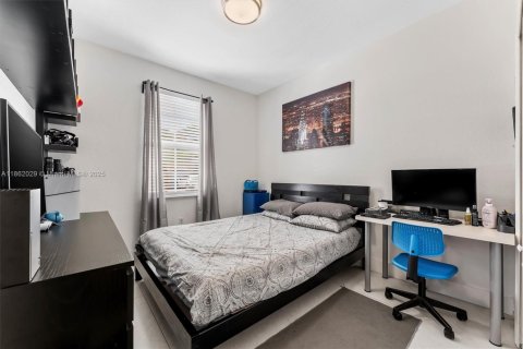 Купить виллу или дом в Дорал, Флорида 5 спален, 218.78м2, № 1891020 - фото 20