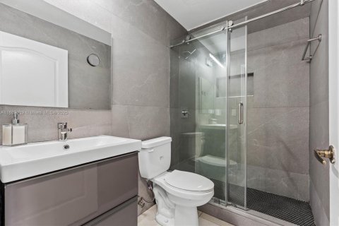 Купить виллу или дом в Дорал, Флорида 5 спален, 218.78м2, № 1891020 - фото 21