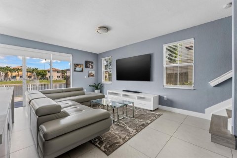 Купить виллу или дом в Дорал, Флорида 5 спален, 218.78м2, № 1891020 - фото 14