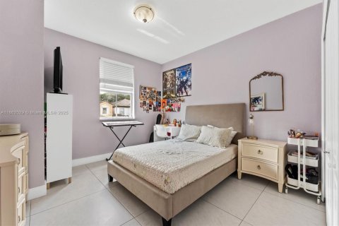 Купить виллу или дом в Дорал, Флорида 5 спален, 218.78м2, № 1891020 - фото 29