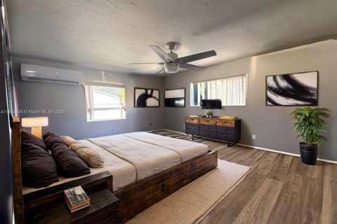 Casa en venta en North Miami, Florida, 2 dormitorios, 137.22 m2 № 1700988 - foto 7