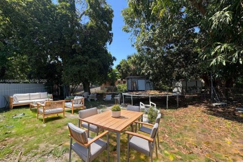 Casa en venta en North Miami, Florida, 2 dormitorios, 137.22 m2 № 1700988 - foto 14