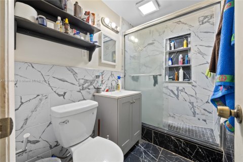 Casa en venta en North Miami, Florida, 2 dormitorios, 137.22 m2 № 1700988 - foto 20