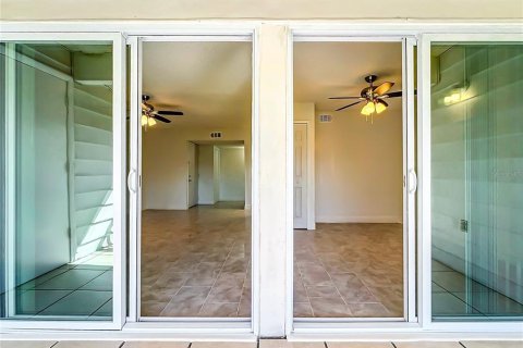 Copropriété à vendre à Orlando, Floride: 4 chambres, 109.44 m2 № 2141782 - photo 23