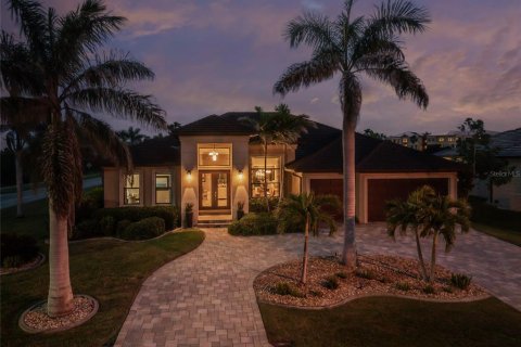 Casa en venta en Punta Gorda, Florida, 3 dormitorios, 248.98 m2 № 1557166 - foto 1