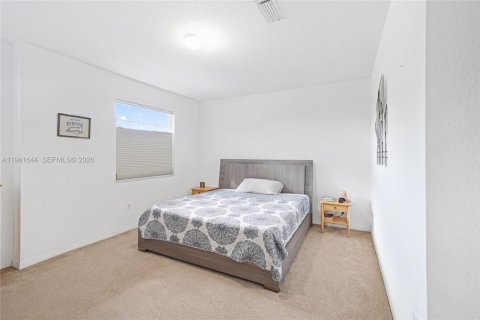 Casa en venta en Miramar, Florida, 3 dormitorios, 157.93 m2 № 1999735 - foto 17