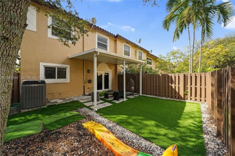 Casa en venta en Miramar, Florida, 3 dormitorios, 157.93 m2 № 1999735 - foto 15