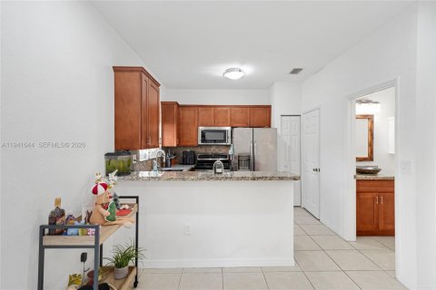 Casa en venta en Miramar, Florida, 3 dormitorios, 157.93 m2 № 1999735 - foto 8